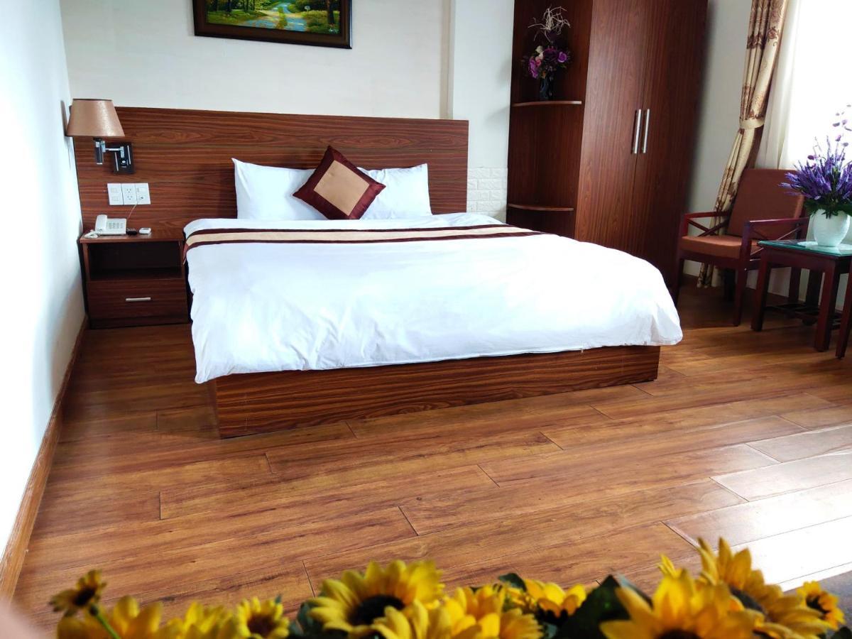 New Hampton Suits-Tam Xuan Centre Hotel Da Lat Exterior photo